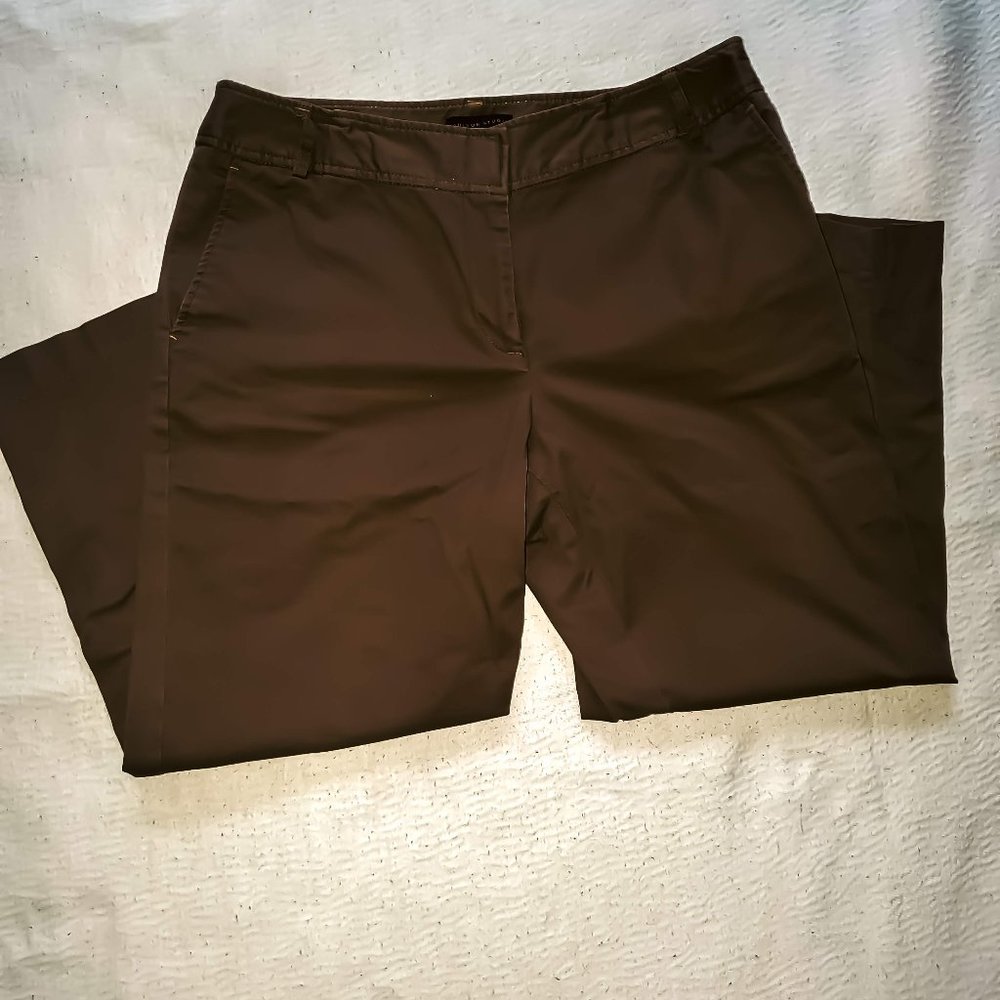 Three Quarter Trousers